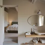 Il Mandorlo By Boutique Luxury In Umbria Villa