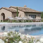 Villa Il Mandorlo By Boutique Luxury In Umbria
