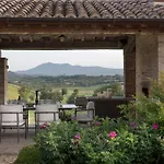 Il Mandorlo By Boutique Luxury In Umbria * Gioiella