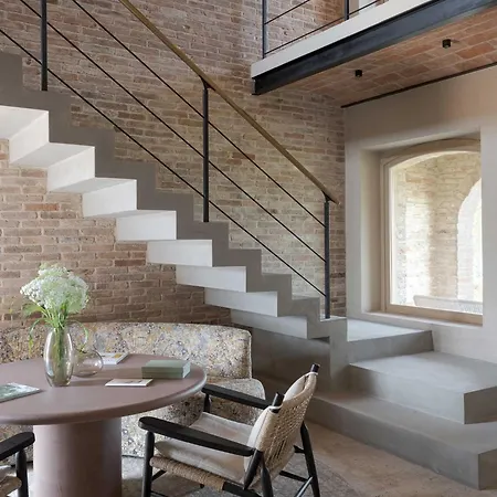 Il Mandorlo By Boutique Luxury In Umbria Villa