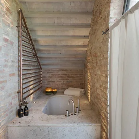 Il Mandorlo By Boutique Luxury In Umbria * Gioiella