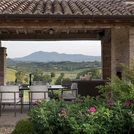 Il Mandorlo By Boutique Luxury In Umbria * Gioiella