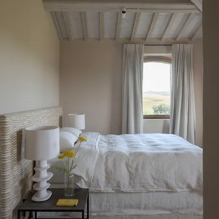 Il Mandorlo By Boutique Luxury In Umbria Villa Gioiella