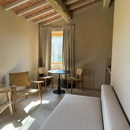 Villa Il Mandorlo By Boutique Luxury In Umbria Gioiella