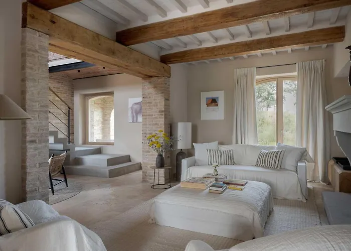 Il Mandorlo By Boutique Luxury In Umbria * Gioiella