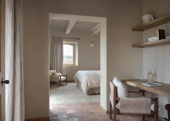 Villa Il Mandorlo By Boutique Luxury In Umbria Gioiella