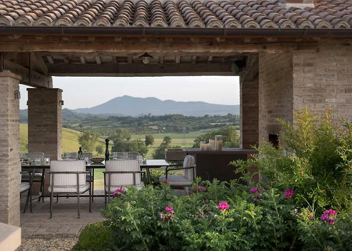 Il Mandorlo By Boutique Luxury In Umbria * Gioiella